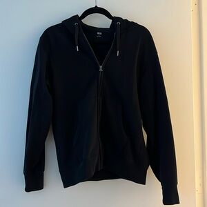 Black Uniqlo zip up sweatshirt size small